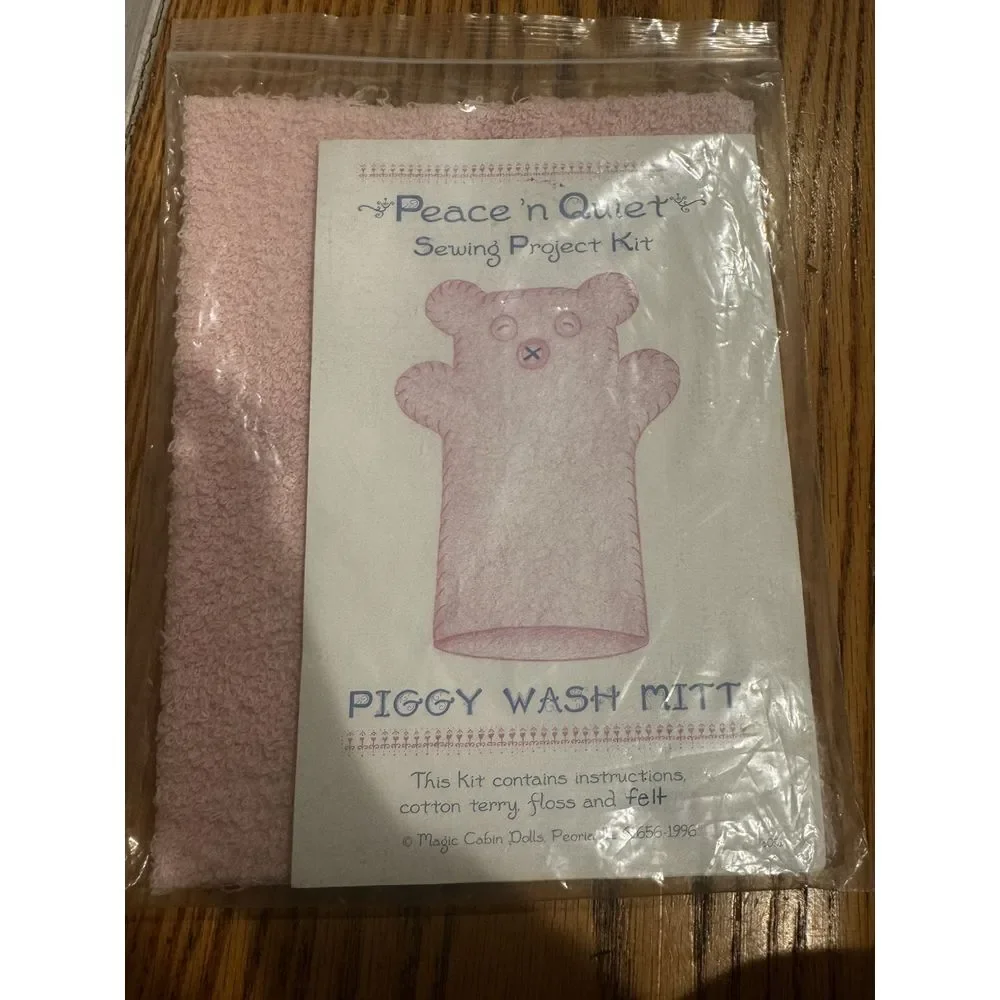Vintage Pink Piggy Wash Mitt Sewing Kit Magic Cabin Dolls NEW #8051‎